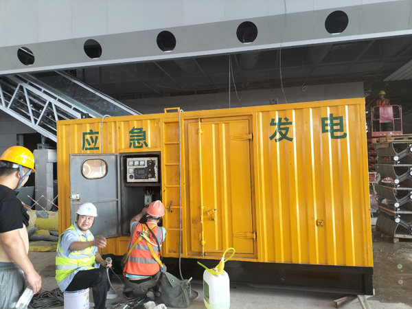 西吉怎样判断空气滤清器是否需要更换？